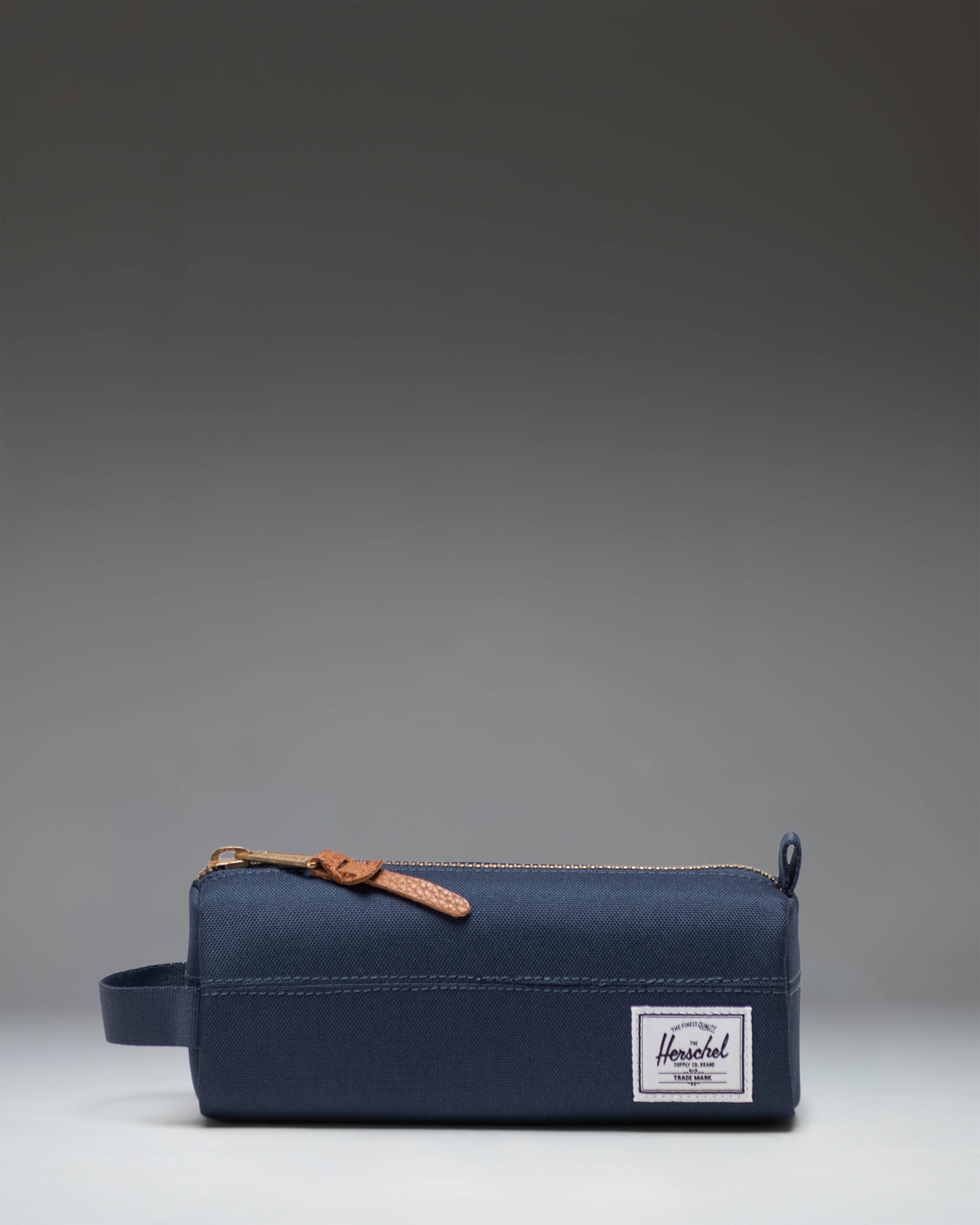 trousse-herschel-supply-settlement-avec-poign-e-pratique image 2