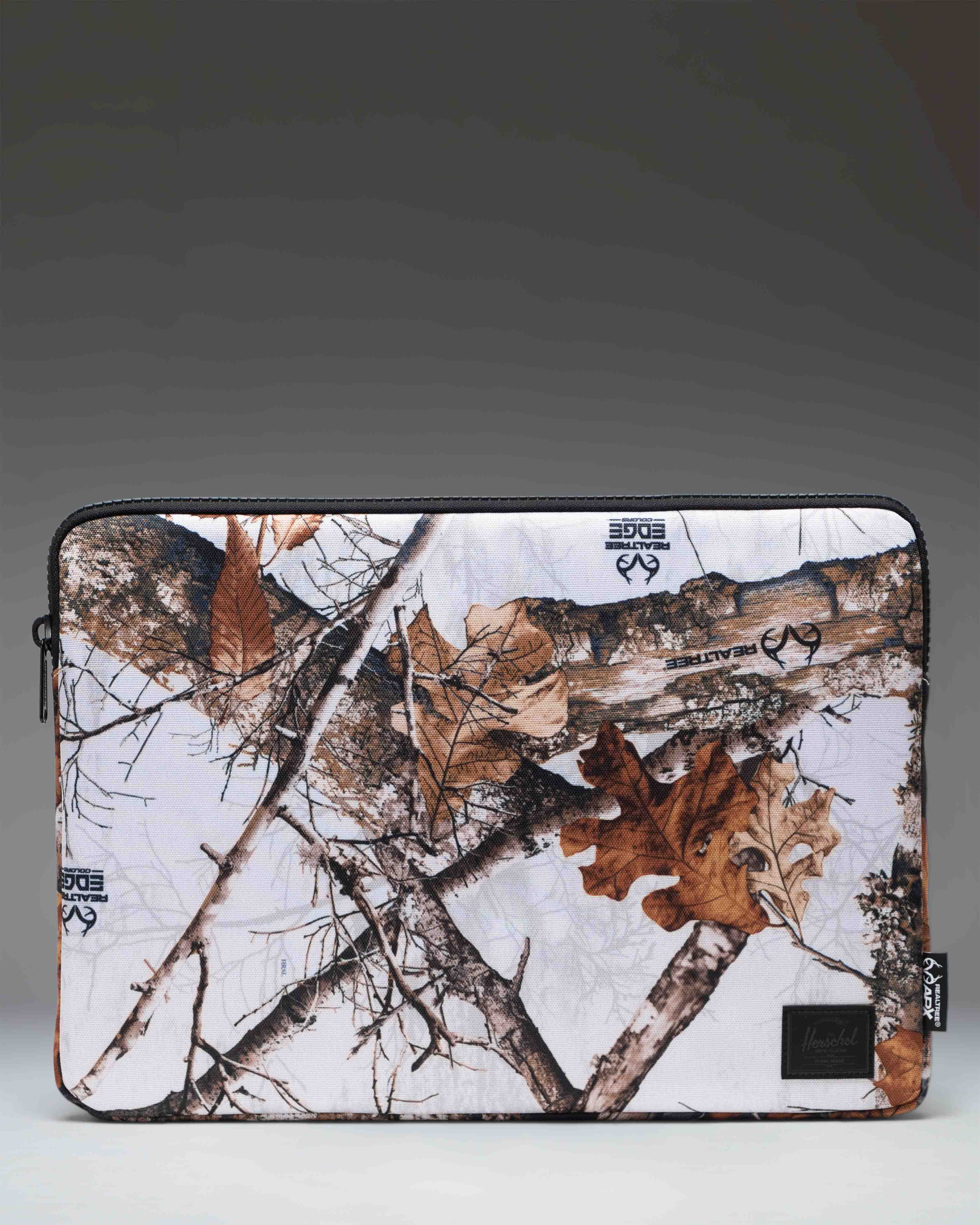 herschel-x-realtree-anchor-15-16-inch-sleeve-housse-ordinateur-camouflage image 2