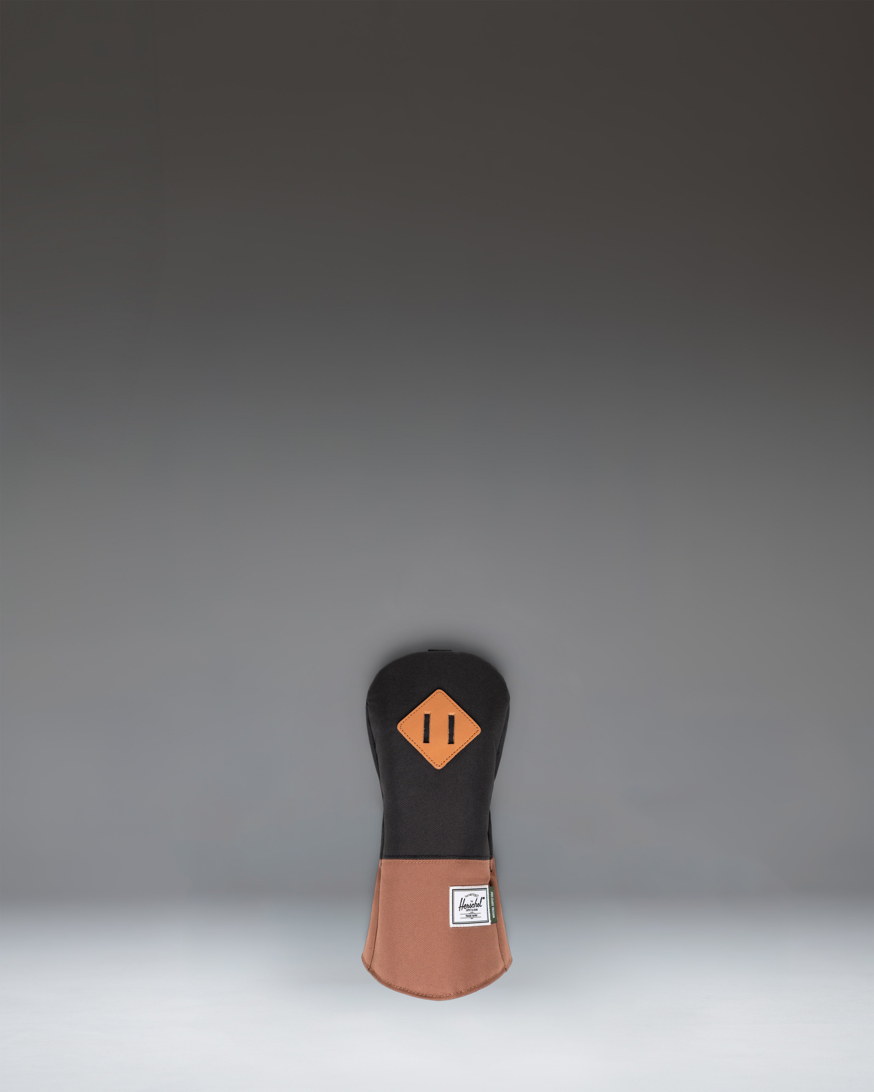 herschel-heritage-fairway-wood-head-cover image 4
