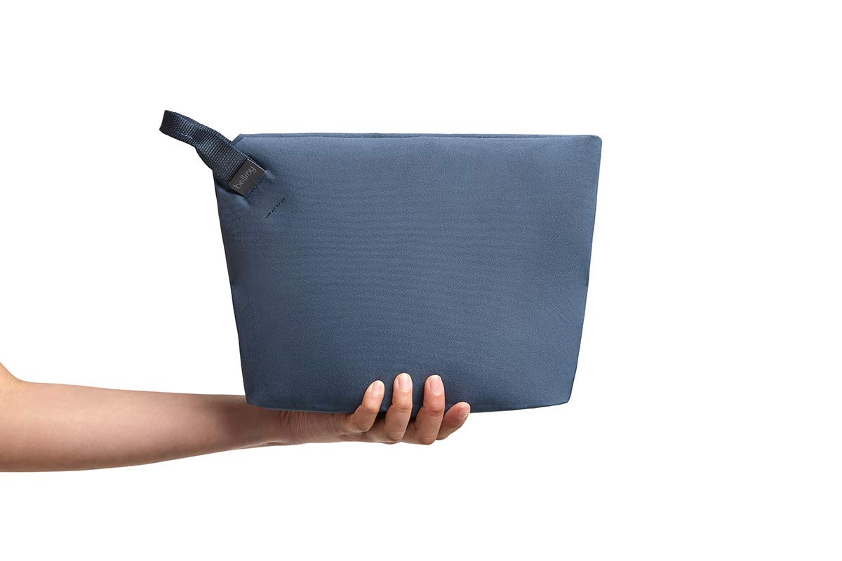 bellroy-standing-pouch-plus-marine-blue-pochette-zipp-e-organisateur-hi-tech image 2