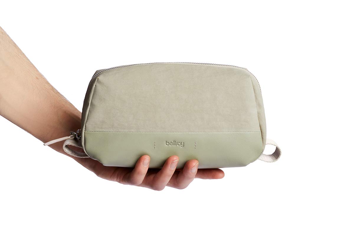 bellroy-toiletry-kit-premium-trousse-de-toilette-en-cuir-avec-poche-pour-brosse- image 6
