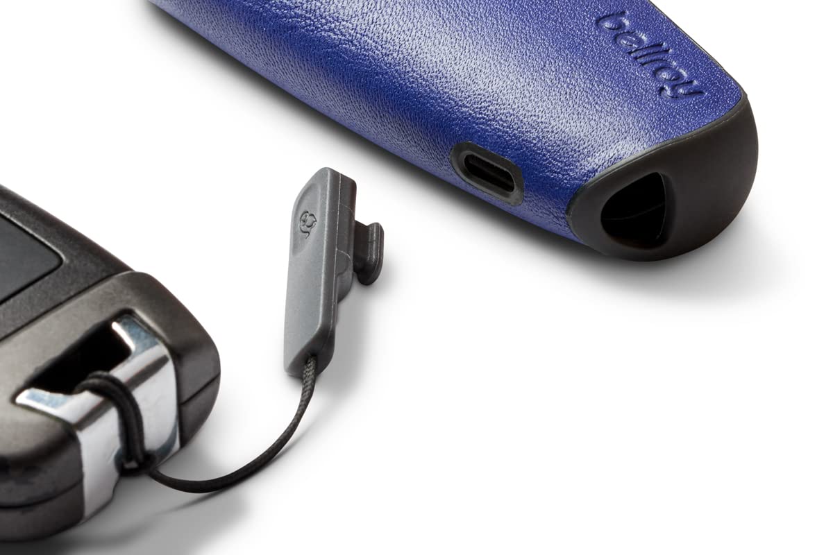 bellroy-key-case-porte-cl-s-en-cuir-rigide-avec-jection-des-cl-s-une-main-cobalt image 3