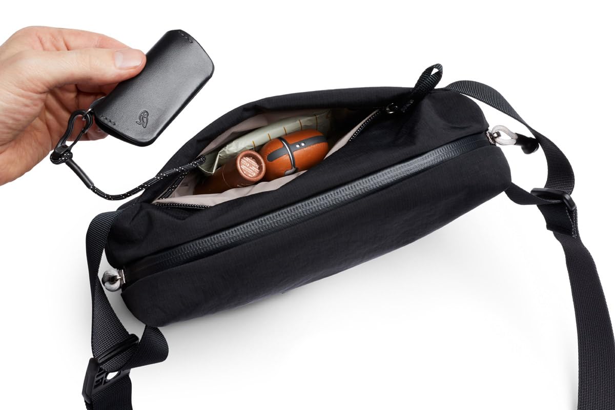 bellroy-lite-sling-sacoche-compacte-et-flexible-noire image 2