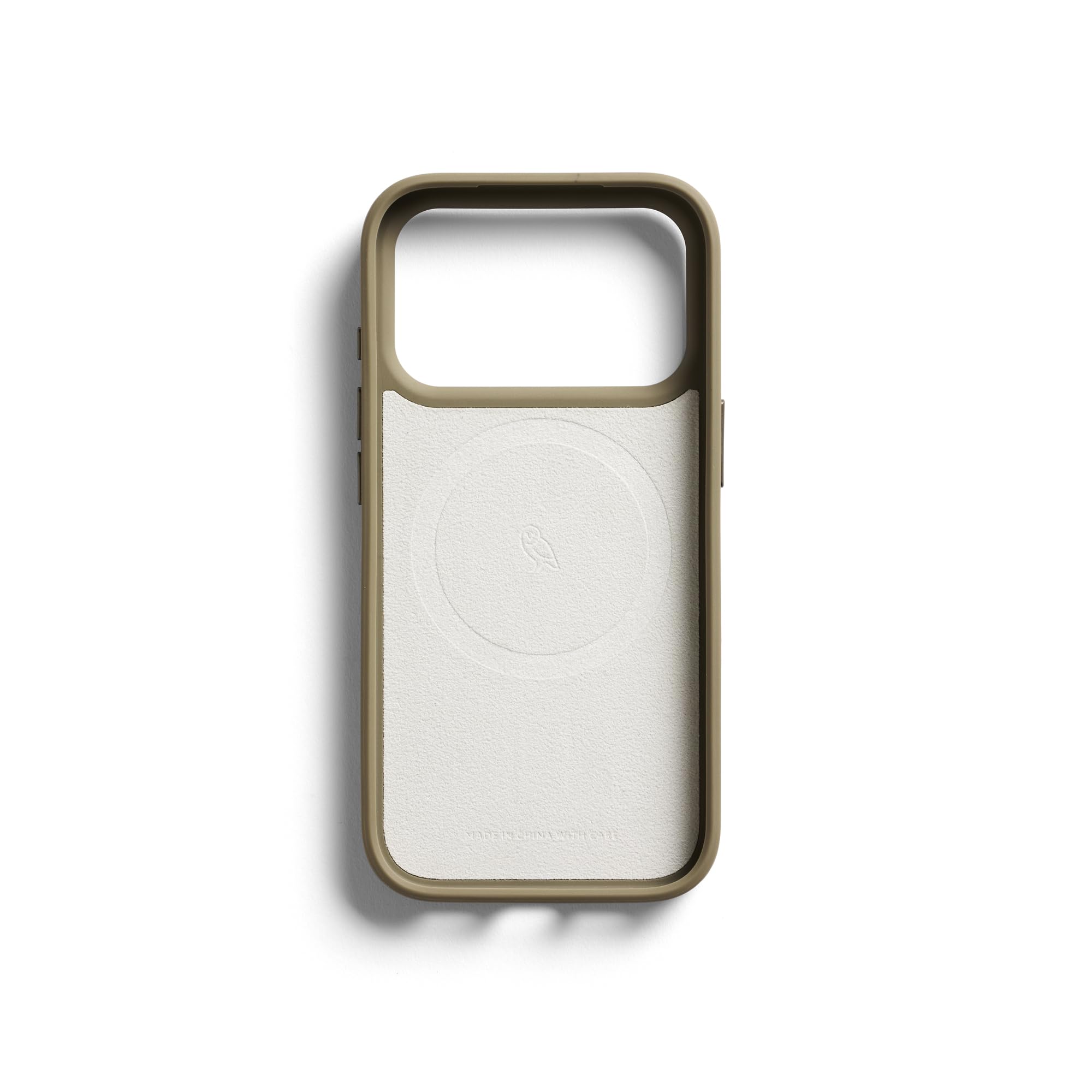 bellroy-coque-iphone-17-pro-en-cuir-khaki image 2