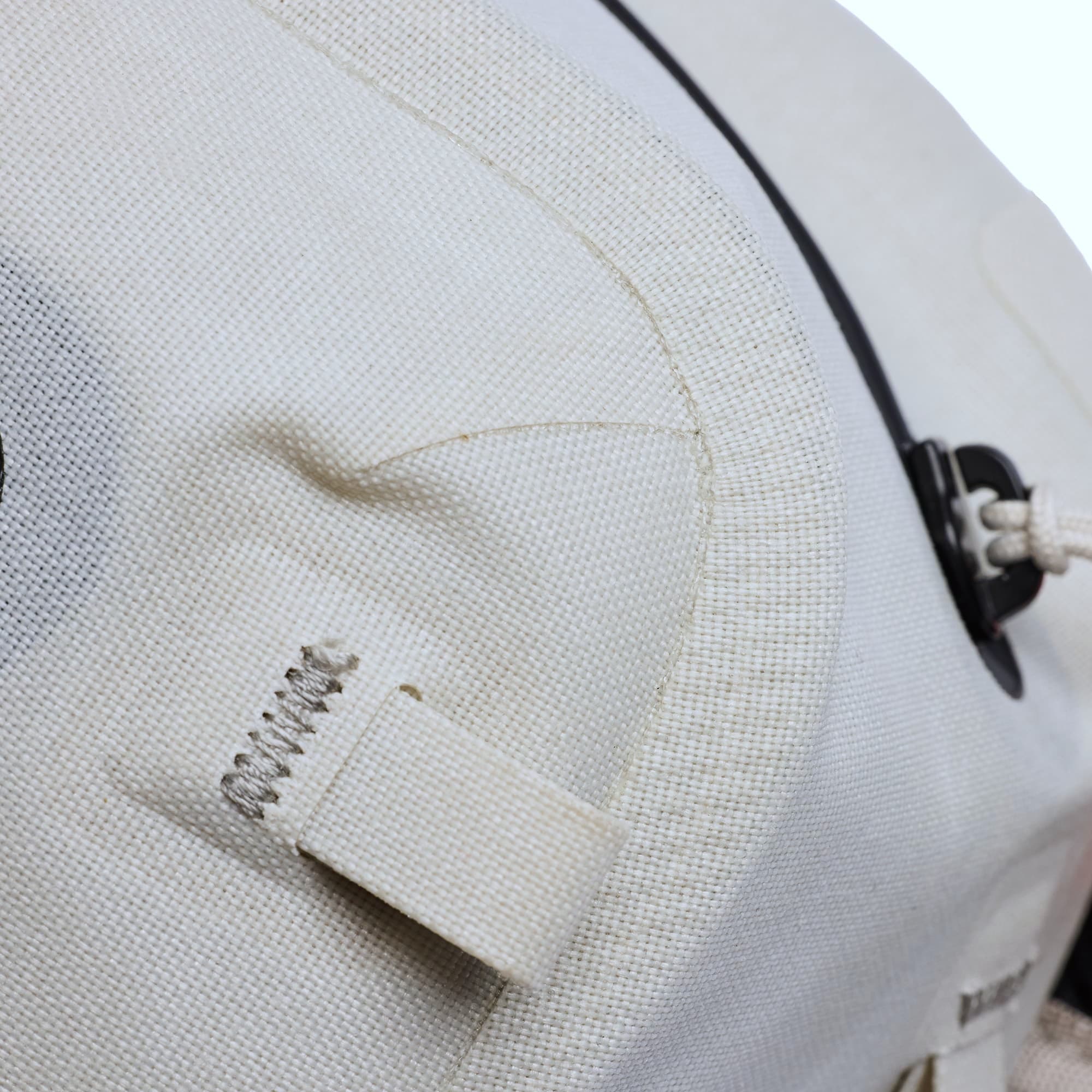 chrome-industries-kadet-wp-sling-sling-tanche-9l-noir image 7