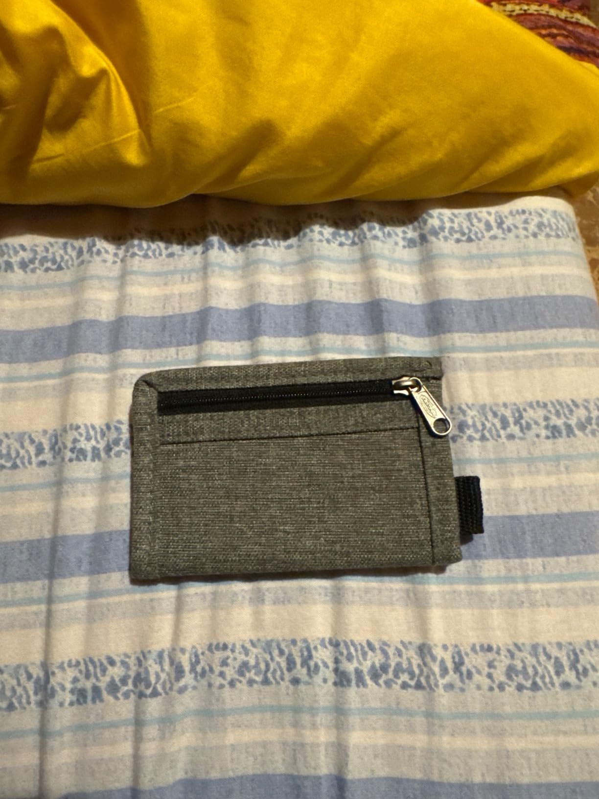 Bonne qualité, mais le zip est un peu raide