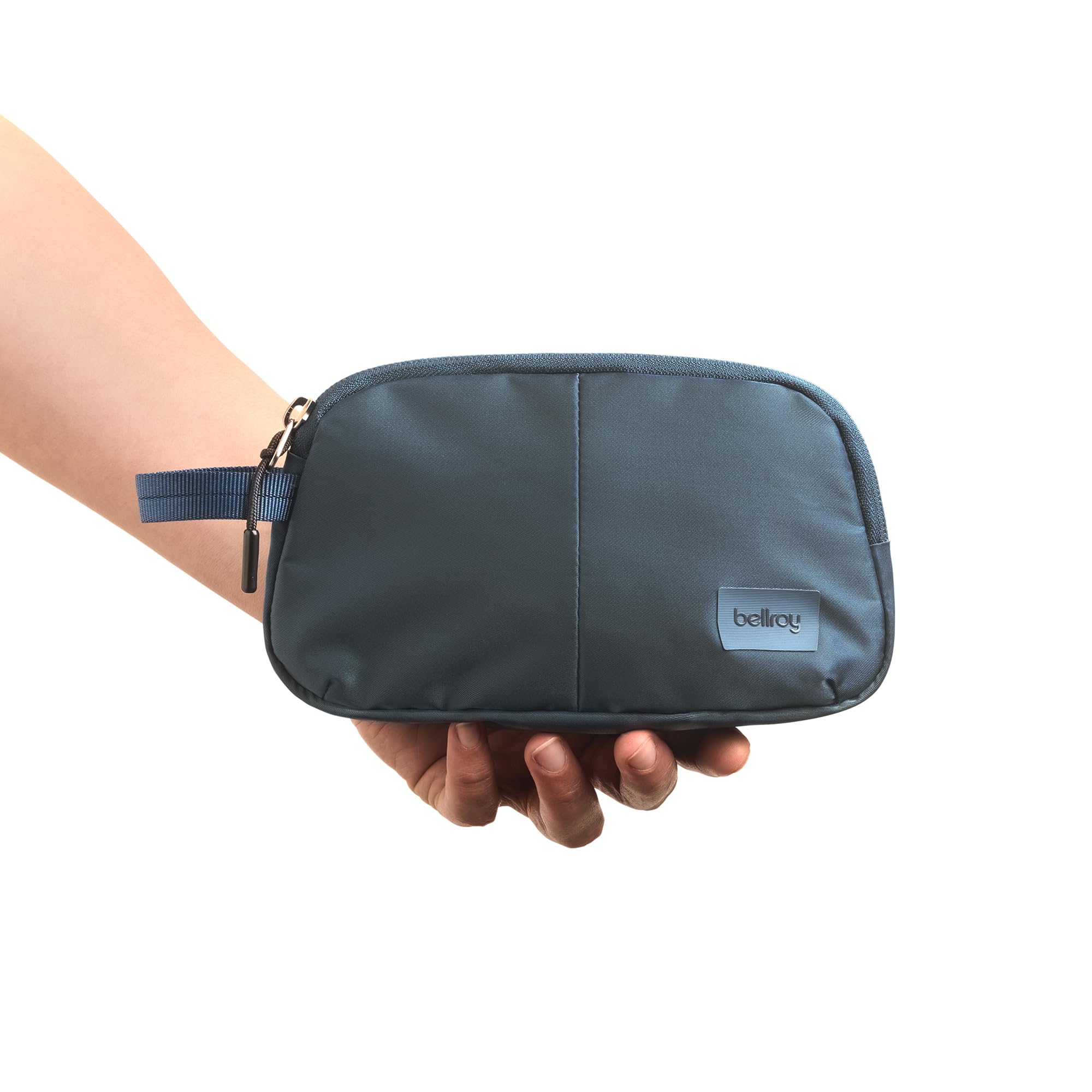 bellroy-laneway-daily-pouch-pochette-polyvalente-organisateur-de-voyage-et-trous image 6