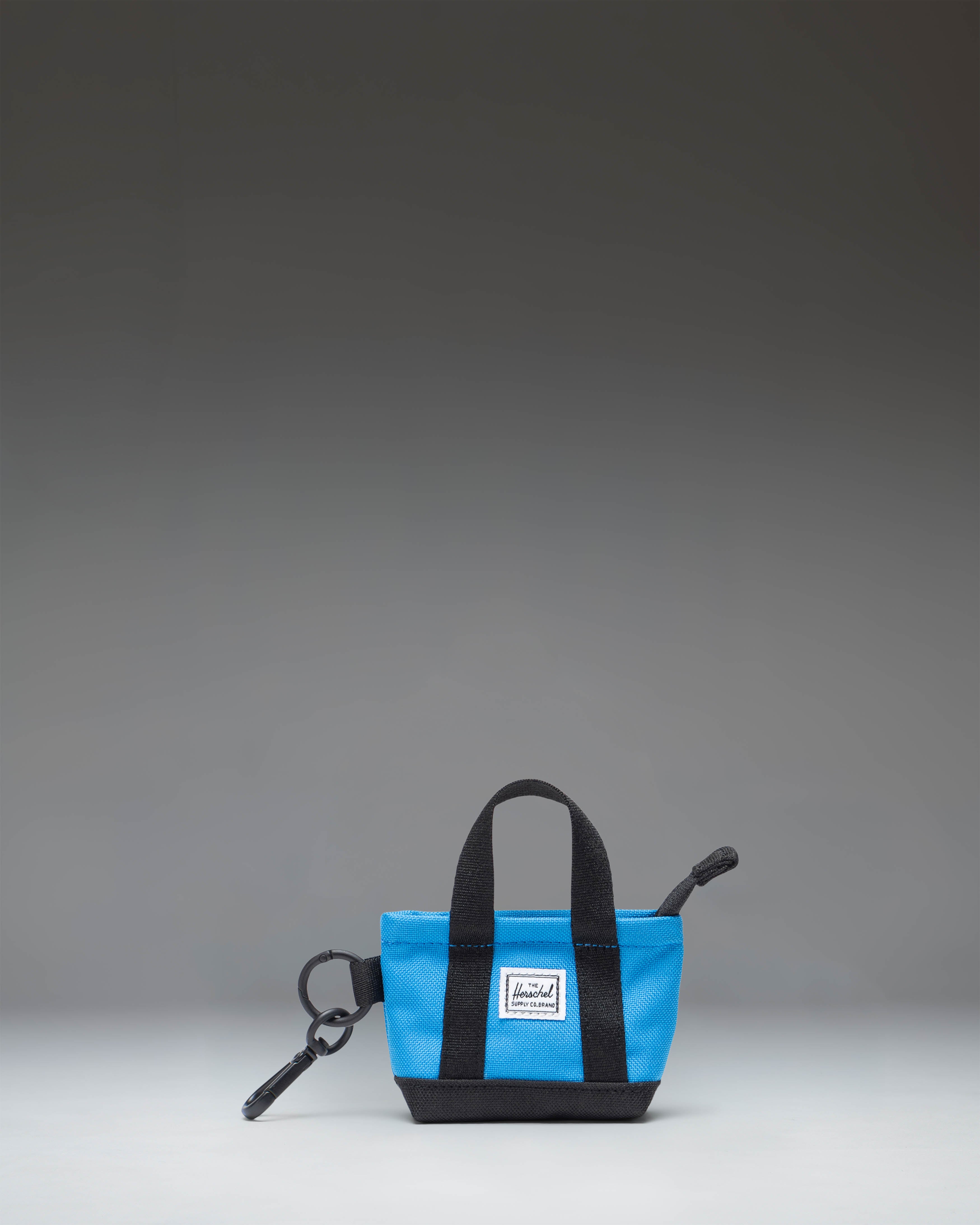 herschel-heritage-tote-bag-charm image 5