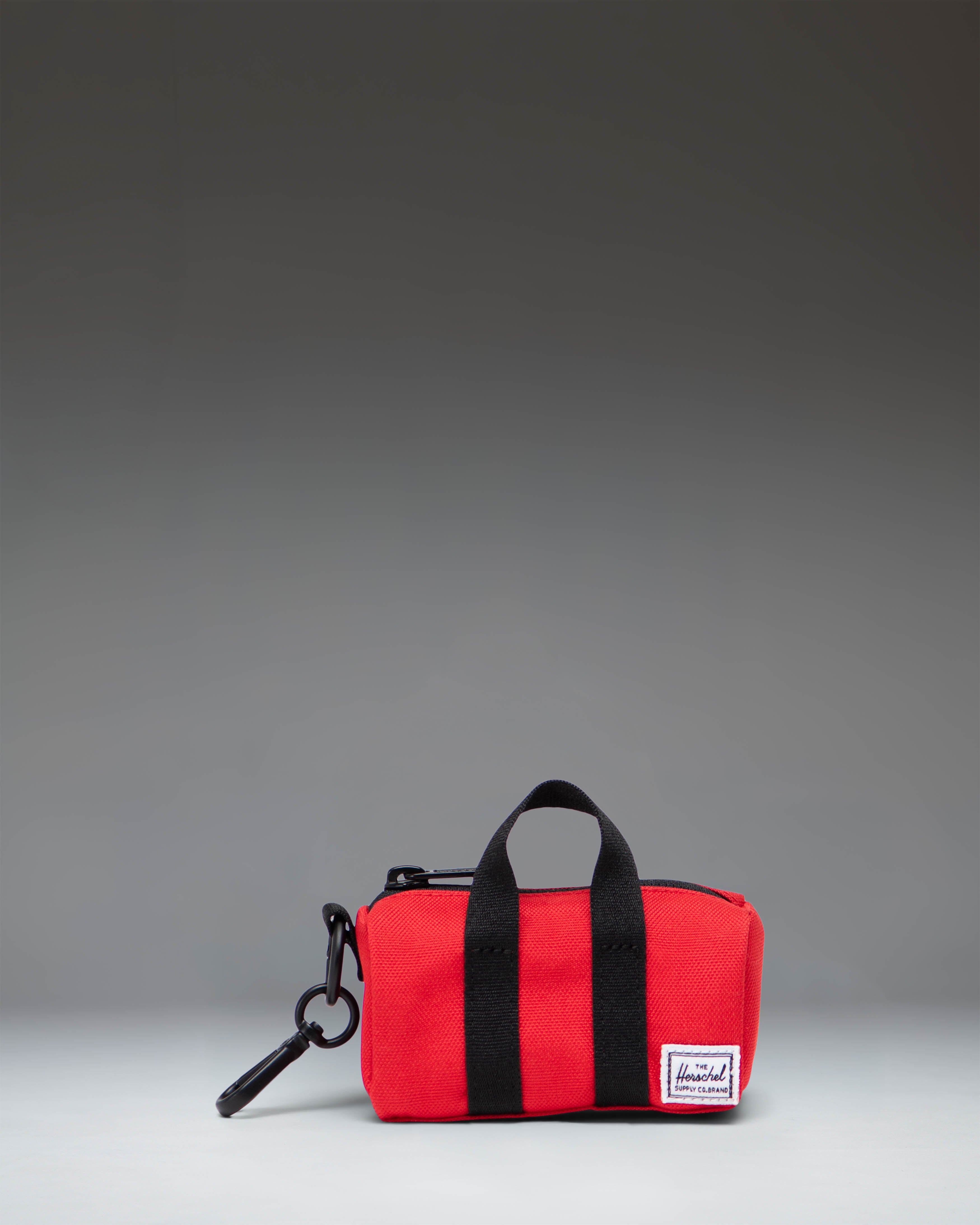 herschel-supply-co-novel-duffle-bag-charm-porte-cl-s-mini-sac image 6