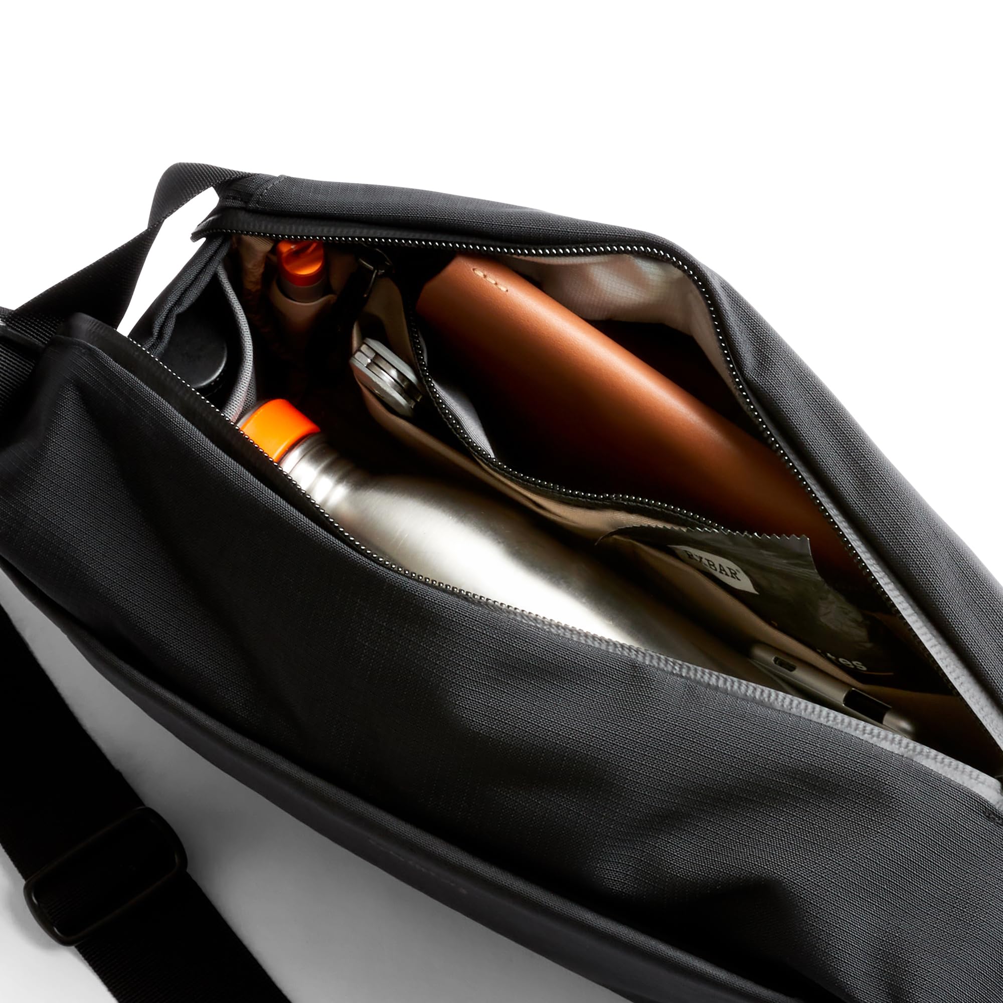 bellroy-venture-sling-9l-grand-sac-bandouli-re-extensible-noir image 5