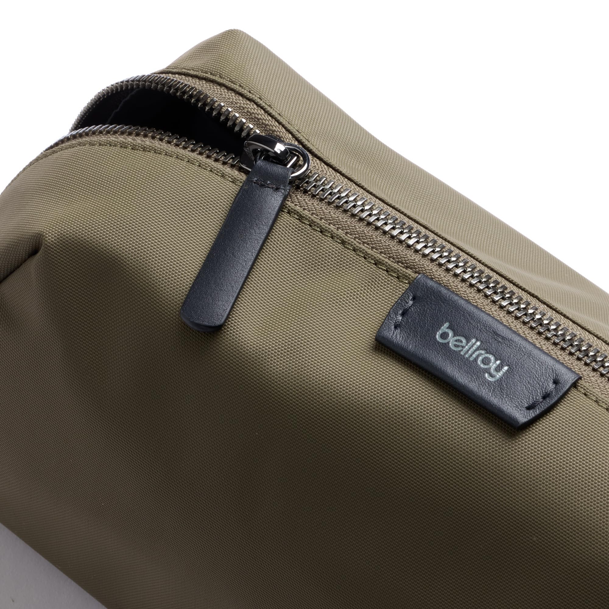 bellroy-toiletry-kit-plus-trousse-de-toilette-spacieuse-et-organis-e image 5