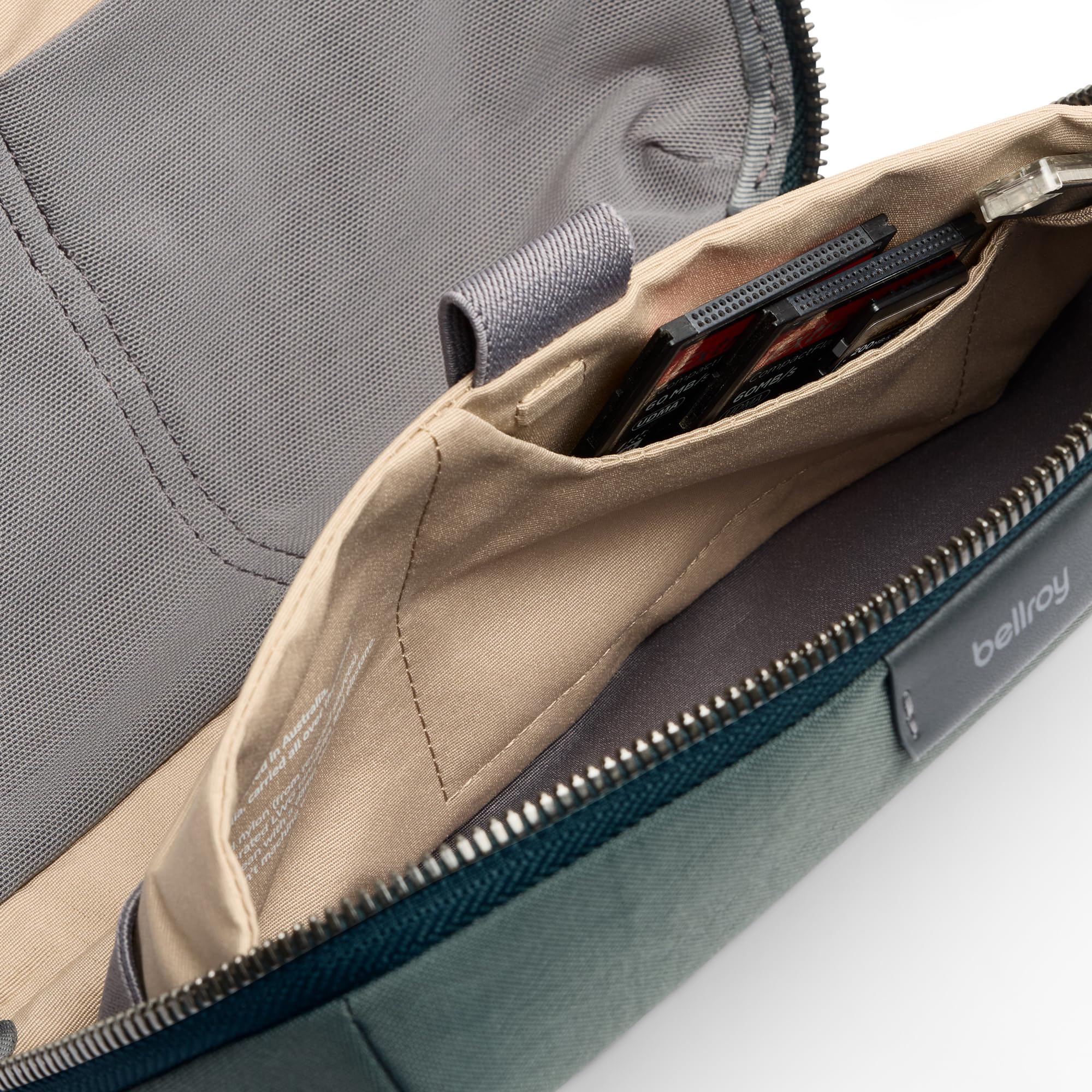 bellroy-tech-kit-tui-fermeture-clair-pour-accessoires-hi-tech-everglade image 4