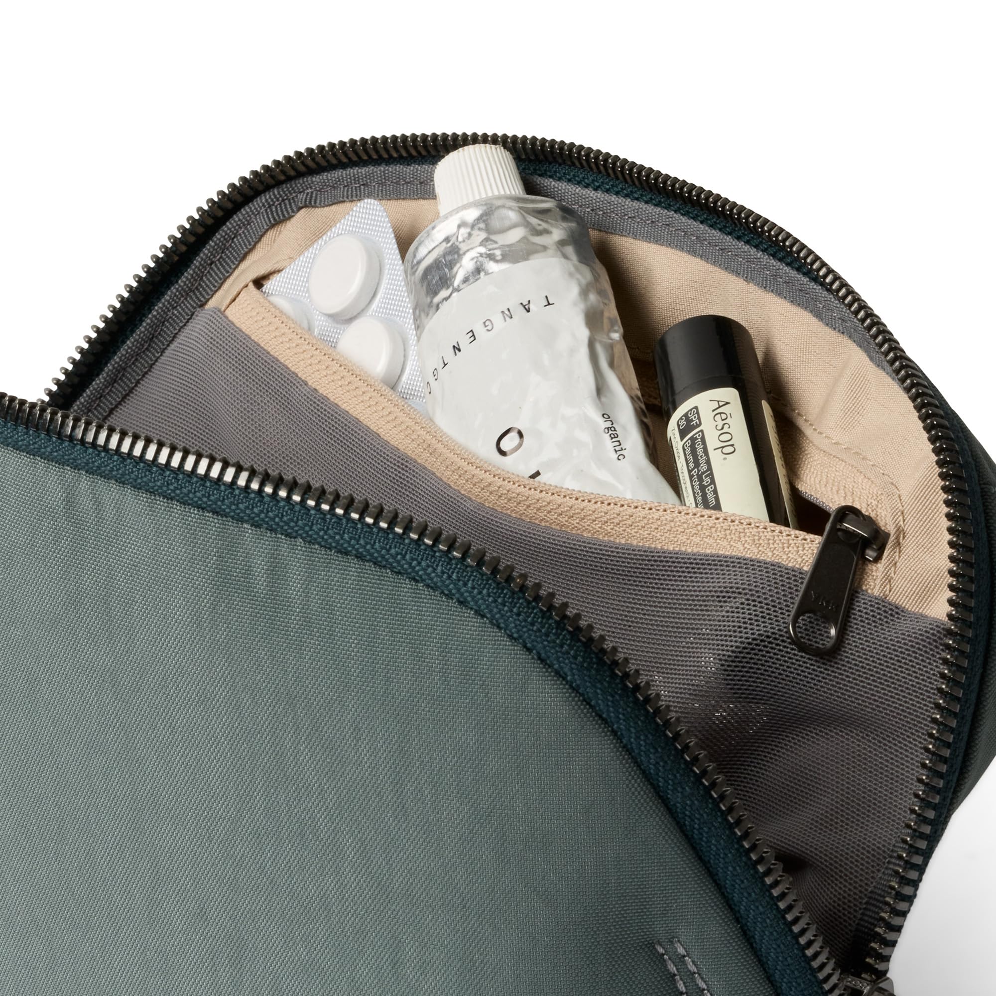 bellroy-desk-caddy-organiseur-hi-tech-pour-bureau image 5