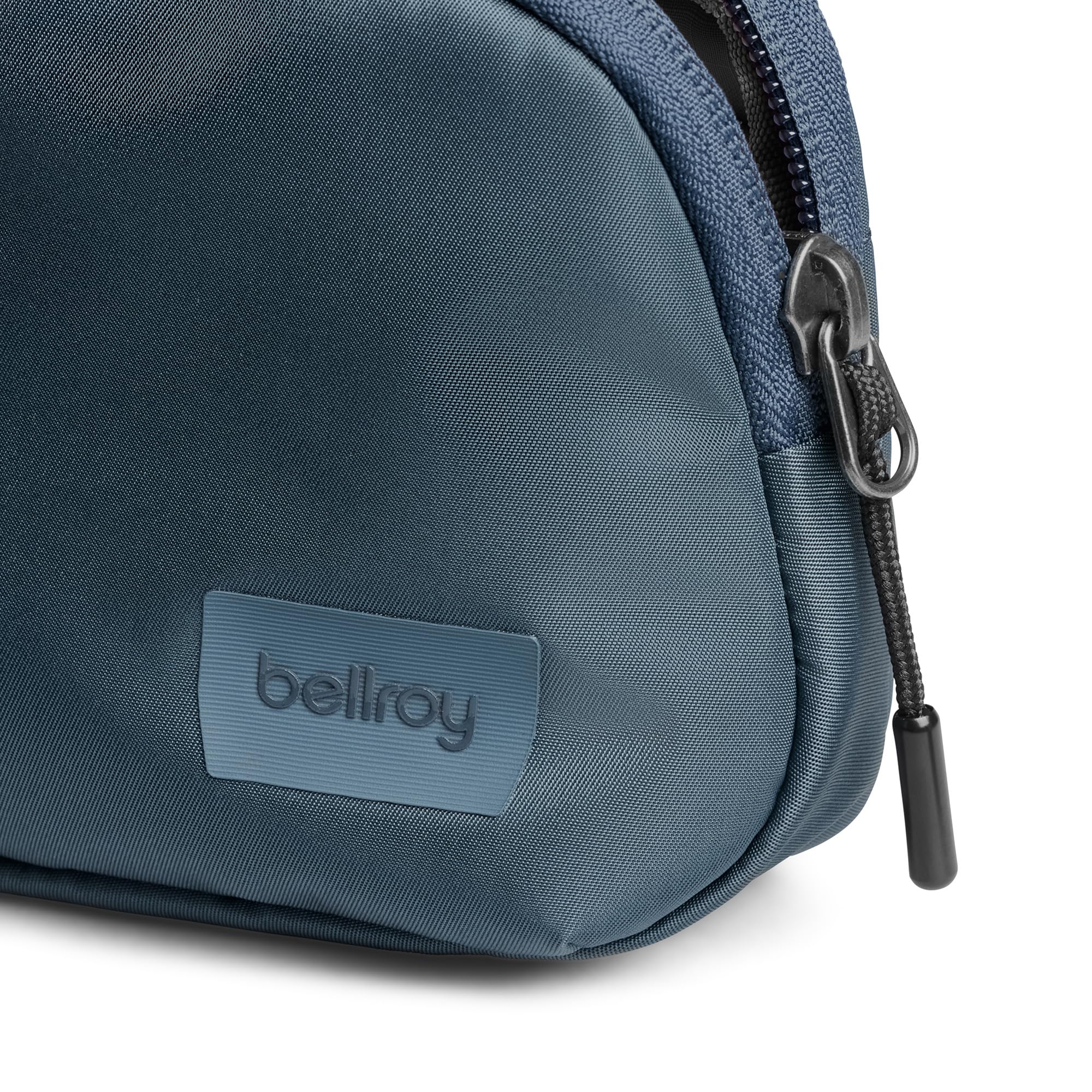 bellroy-laneway-daily-pouch-pochette-polyvalente-organisateur-de-voyage-et-trous image 4