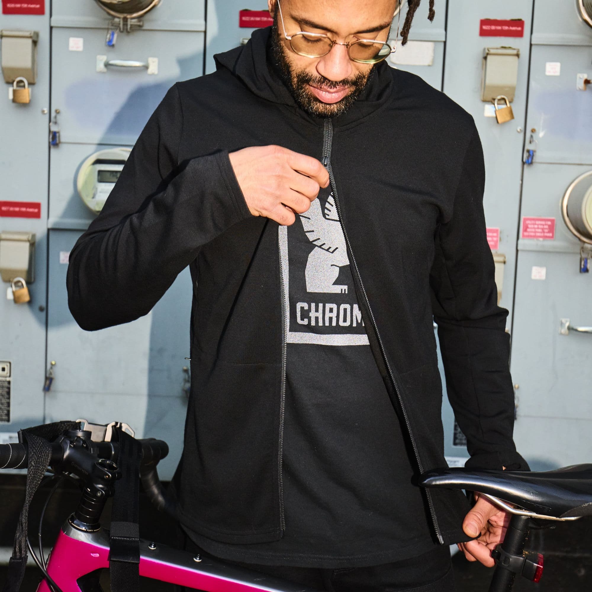 chrome-industries-men-s-merino-cobra-3-0-hoodie-sweat-capuche-technique image 1